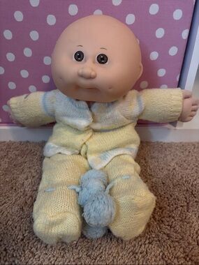80s Cabbage Patch Doll “Premie” Baby with Original Pale Yellow Knit Outfit